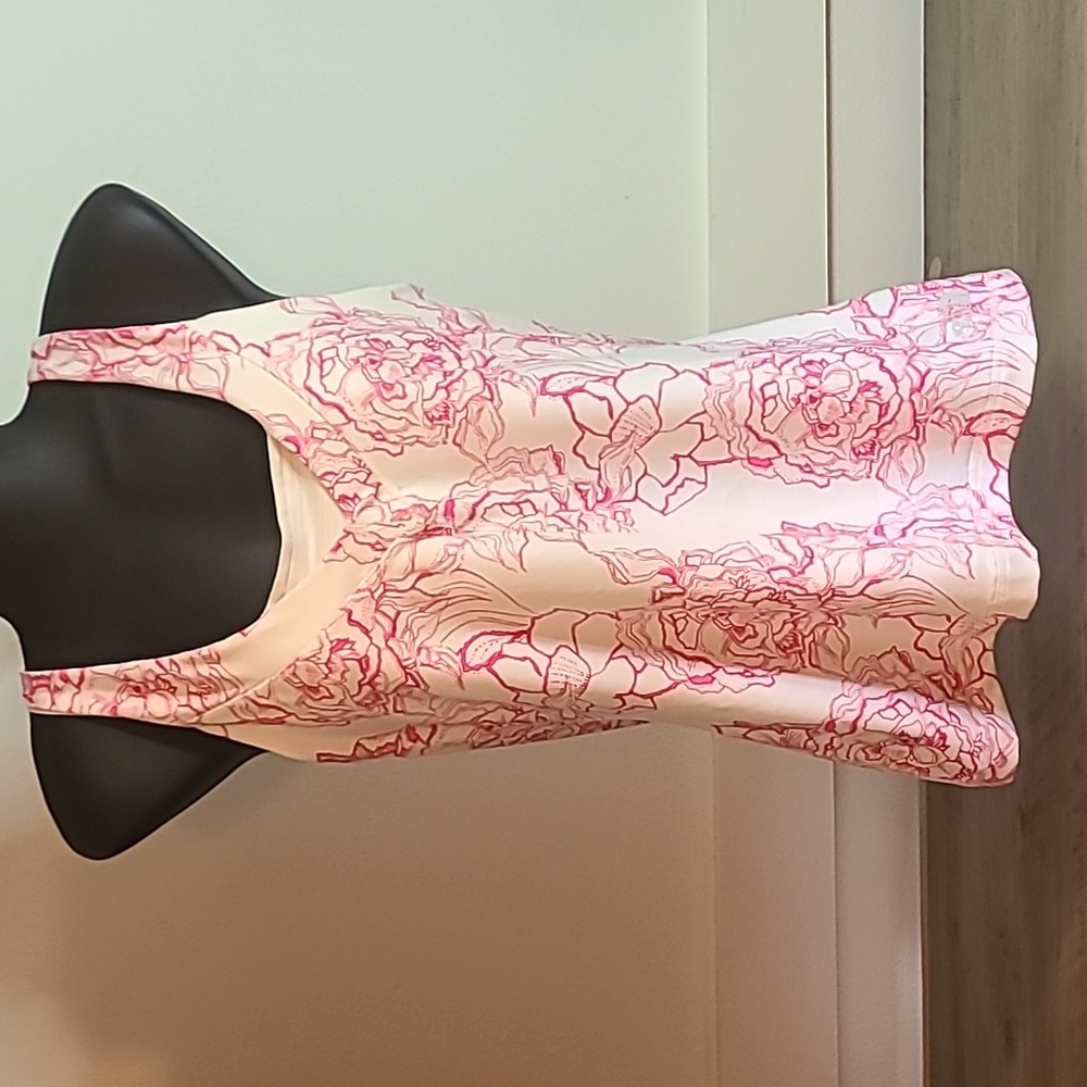 Northface VaporWick White w/ Pink Floral Tank Top with Built-in Shelf Bra Size M